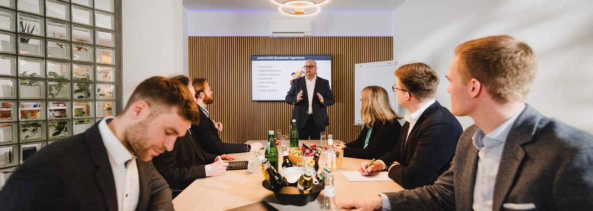 Besprechungen – ein Hauptwerkzeug der Kommunikation in Organisationen der Gefahrenabwehr