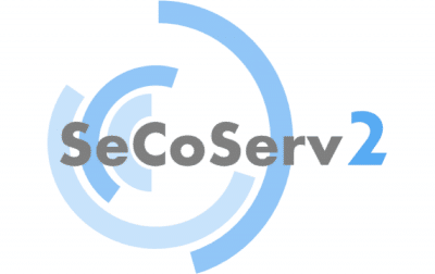 SeCoServ2-Logo mit blauen und grauen Kreisbögen und dem Text SeCoServ2 in der Mitte, die 2 in Blau.